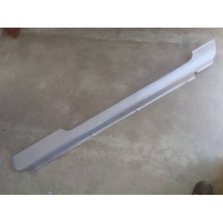 Tôle bas de caisse droit