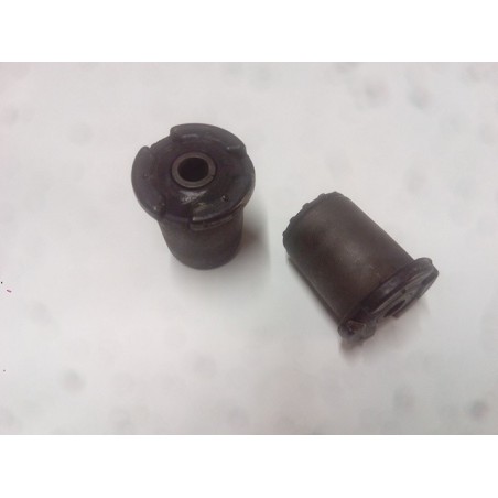 Silentbloc triangle inférieur 